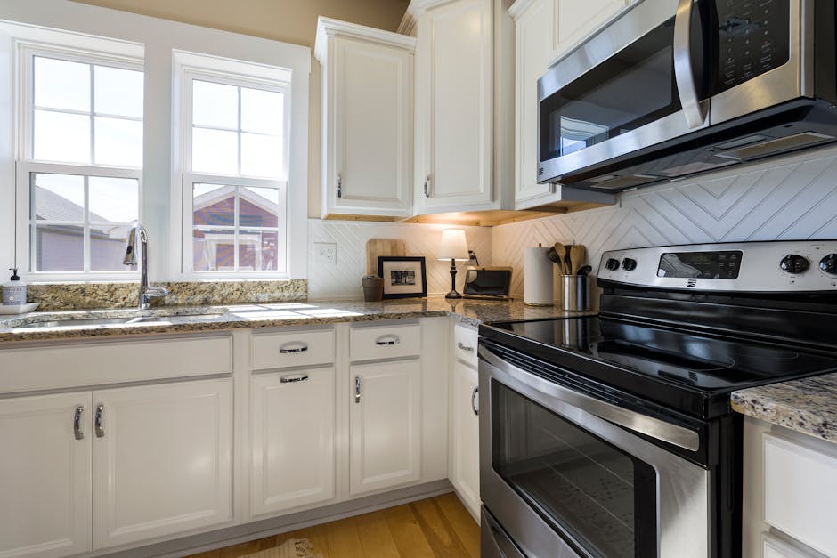 The rise in popularity of black range hoods in modern kitchen design